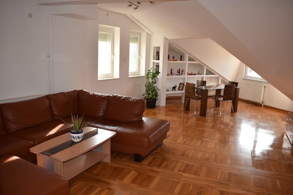 Penthouse In City Center Subotica Dış mekan fotoğraf